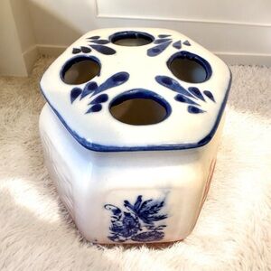 Porcelain Toothbrush Holder